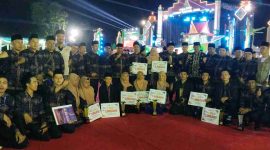 Kafilah Sungai Penuh berfoto bersama para peraih juara MTQ ke-54.