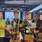 Ketua DPRD Kota Sungai Penuh, Hutri Randa, menghadiri malam puncak Pemilihan Bujang dan Gadis Kota Sungai Penuh 2025 di Gedung Nasional.