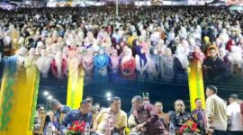 Ketua DPRD Kota Sungai Penuh Hutri Randa menghadiri penutupan Jambore Kader PKK Tahun 2025 di Lapangan Merdeka.