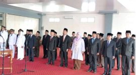 Wakil Bupati Murison memimpin pelantikan 28 pejabat eselon III Pemkab Kerinci dalam acara penyegaran birokrasi, Selasa (25/11/2025).