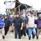 Wako Alfin turun ke lokasi banjir untuk memastikan penanganan cepat dan kesiapsiagaan petugas.(Foto Humas Pemkot)