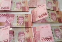 Ilustrasi - Uang pecahan Rp100.000 yang kerap dipalsukan( Foto pexels)