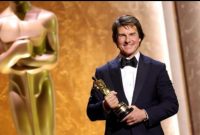 Setelah berkecimpung dalam dunia film sejak 1981, akhirnya Tom Cruise menerima piala Oscar pertamanya. (Getty Images via AFP/KEVIN WINTER)