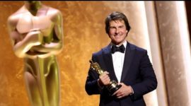 Setelah berkecimpung dalam dunia film sejak 1981, akhirnya Tom Cruise menerima piala Oscar pertamanya. (Getty Images via AFP/KEVIN WINTER)