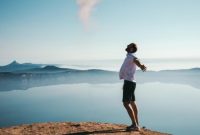 Ilustrasi seorang pria (Foto: Unsplash @kalvisuals)