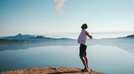 Ilustrasi seorang pria (Foto: Unsplash @kalvisuals)