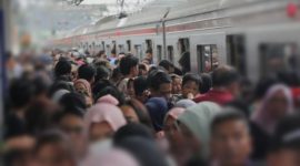 Ilustrasi suasana kepadatan  penduduk ( Foto Pexels)