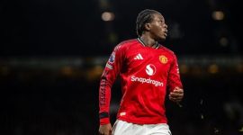 Manchester United tumbang melawan Everton, Patrick Dorgu diserang fans. (Foto: Manchester United via Getty Imag/Ash Donelon)