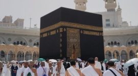 Menteri Haji dan Umrah Mochammad Irfan Yusuf (Gus Yusuf) menjelaskan jadwal keberangkatan dan pemulangan jemaah haji 2026 di Gedung DPR, Jakarta, Rabu (5/11/2025).