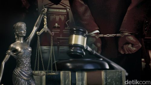 Wamenkumham Eddy Hiariej memberikan keterangan kepada media mengenai perkembangan RUU Penyesuaian Pidana di kompleks parlemen, Senayan, Jakarta.