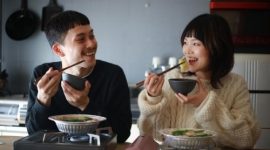 Warga Jepang menerapkan filosofi hara hachi bu dengan makan perlahan dan berhenti sebelum kenyang penuh untuk menjaga kesehatan dan umur panjang.