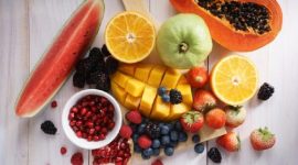 Michiko Tomioka, ahli gizi asal Jepang, merekomendasikan lima buah bergizi tinggi untuk menjaga kesehatan dan memperpanjang usia. (Foto: CNBC Health)