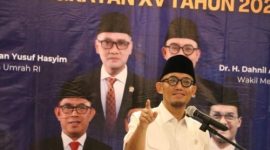 Wakil Menteri Haji dan Umrah RI Dahnil Anzar Simanjuntak saat membuka Program Sertifikasi Pembimbing Ibadah Haji dan Umrah di UIN Jakarta.