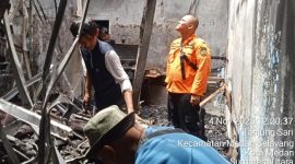 Foto: Kondisi rumah Hakim Khamazaro yang terbakar (Dok. DPKP Medan)

