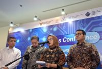 Menteri PAN-RB Rini Widyantini menjelaskan kebijakan pengaturan kerja fleksibel ASN periode 29–31 Desember 2025 di Jakarta.