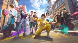 Para karakter dan pemain Free Fire menampilkan aksi seru di jalan kota, lengkap dengan efek visual warna-warni dan kendaraan, menggambarkan keseruan gameplay game battle royale ini.