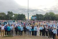 Wakil Wali Kota Sungai Penuh mengikuti senam sehat peringatan HUT PGRI.