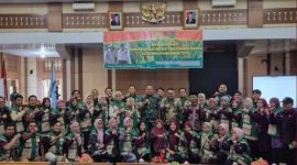 Walikota Sungai Penuh berfoto bersama usai monitoring pangan. ( foto Humas Pemkot )