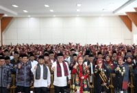 Momen pengukuhan pengurus baru Bundo Kanduang Sungai Penuh oleh Walikota Alfin, dihadiri anggota Bundo Kanduang dan para Ketua Nan Delapan
