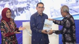 Foto: Fadli Zon Luncurkan Buku Sejarah Indonesia (Ari Saputra/detik)


