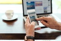 Iklan pop-up muncul terus di layar ponsel Android