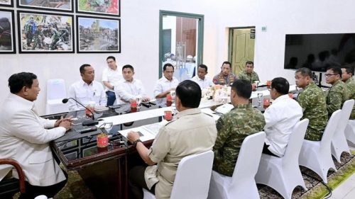Prabowo pimpin rapat terbatas di Kodam Sumbar