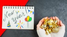 Ilustrasi menyambut tahun baru dengan hiasan perayaan dan pesan harapan baru