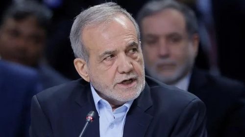 Presiden Iran Masoud Pezeshkian menyampaikan pernyataan dalam sebuah forum resmi terkait krisis ekonomi dan aksi protes pedagang di Teheran.