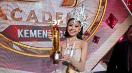 Tasya Allesia usai dinobatkan sebagai juara D’Academy 7.