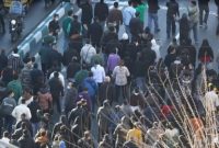 Warga Iran menggelar aksi unjuk rasa di Teheran untuk memprotes memburuknya kondisi ekonomi dan melemahnya nilai tukar rial.