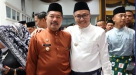 Walikota Alfin bersama Bupati Kerinci Monadi di Hari Jadi Jambi ke-69.