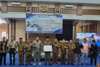 Wawako Azhar Hamzah dan jajaran pejabat bersama peserta Forum Konsultasi Publik RKPD 2027 setelah acara.