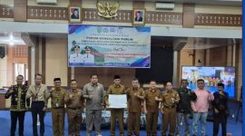 Wawako Azhar Hamzah dan jajaran pejabat bersama peserta Forum Konsultasi Publik RKPD 2027 setelah acara.