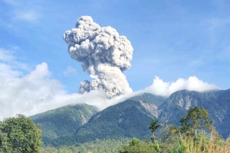 Gunung Marapi di Sumbar meletus(Foto: PGA Marapi)