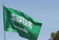 Ilustrasi bendera Arab Saudi, simbol negara yang terlibat dalam ketegangan diplomatik dengan Uni Emirat Arab di kawasan Teluk.”