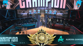 Pemain Aurora Gaming merayakan kemenangan setelah menjuarai Mobile Legends M7 World Championship, mengalahkan Alter Ego 4-0.