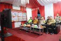 Wako Alfin bersama Polres Kerinci memantau keamanan malam Tahun Baru 2026 di Sungai Penuh.