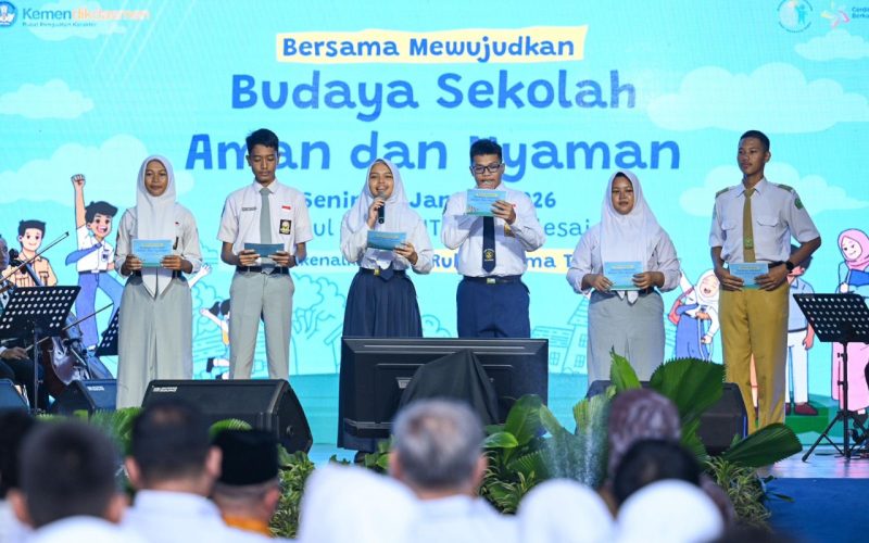 Menteri Pendidikan Dasar dan Menengah Abdul Mu’ti menjelaskan Permendikdasmen Nomor 6 Tahun 2026 tentang Budaya Sekolah Aman dan Nyaman di Banjarbaru, Senin (12/1/2026).