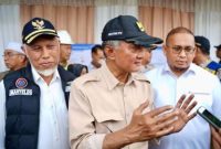 Wakil Ketua Komisi VI DPR RI Andre Rosiade mendampingi Menteri PU Dody Hanggodo meninjau pembangunan Jalan Payakumbuh–Sitangkai di kawasan Halaban, Kabupaten Lima Puluh Kota, Sumatra Barat.