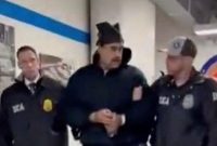 Aparat militer Venezuela berjaga di sekitar fasilitas strategis minyak nasional di tengah meningkatnya konflik dengan Amerika Serikat, menyusul penangkapan Presiden Nicolas Maduro dan digelarnya rapat darurat Dewan Keamanan PBB.