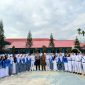 Kapolres Kerinci AKBP Ramadhanil memimpin upacara di SMAN 1 Sungai Penuh, memberikan motivasi dan pesan positif kepada para siswa