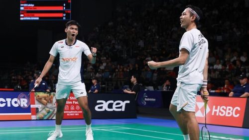 Fajar/Fikri lolos ke 16 besar Malaysia Open 2026 usai mengalahkan Fang Chih Lee/Fang Jen Lee di Axiata Arena.