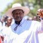 Presiden Uganda Yoweri Museveni merayakan kemenangan dalam Pemilu Uganda 2026 di Kampala, di tengah penolakan hasil pemilu oleh oposisi.