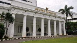 Gedung Pancasila Kementerian Luar Negeri RI di Jakarta. Kemlu memastikan WNI di Thailand dan Kamboja dalam kondisi aman di tengah konflik perbatasan.