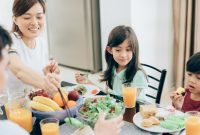 Ilustrasi Hari Gizi Nasional 2026: Pilih Makanan Bergizi untuk Anak & Keluarga/Foto: Getty Images/filadendron