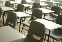 Kondisi ruang kelas sekolah yang masih kosong menjelang berakhirnya masa libur semester dan libur Tahun Baru 2026.