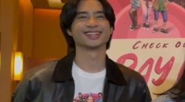 Aktor Devano tampil total memerankan Mail, seorang DJ Funkot dengan citra DJ Jamet, dalam film CAPER: Check Out Sekarang, Pay Later.