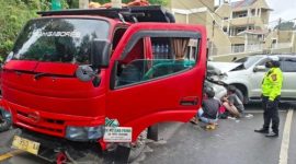 Foto: Kecelakaan truk tak kuat menanjak di Depok. (Dok ist)