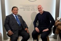 Presiden Indonesia berbincang santai dengan legenda sepak bola Prancis di sela World Economic Forum (WEF) 2026 di Davos, Swiss.