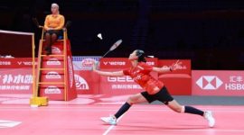 Putri Kusuma Wardani merayakan kemenangan setelah mengalahkan Sung Shuo Yun pada babak 32 besar Indonesia Masters 2026 di Istora GBK, Jakarta.